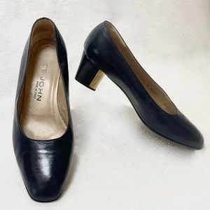 ST. JOHN Navy Blue Italian Leather Court Heels